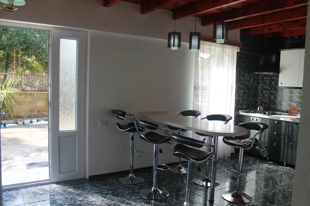 Guest House Maxim Makhinjauri Exterior photo